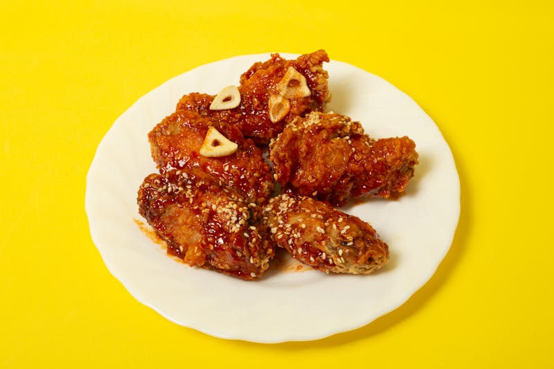 Wing Snob Instagram post showing buffalo wings